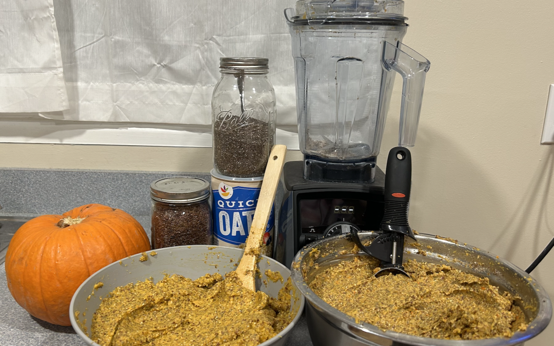 How We Feed Our Dubia Roaches: A Healthy Diet with Ground Flax Seed ...